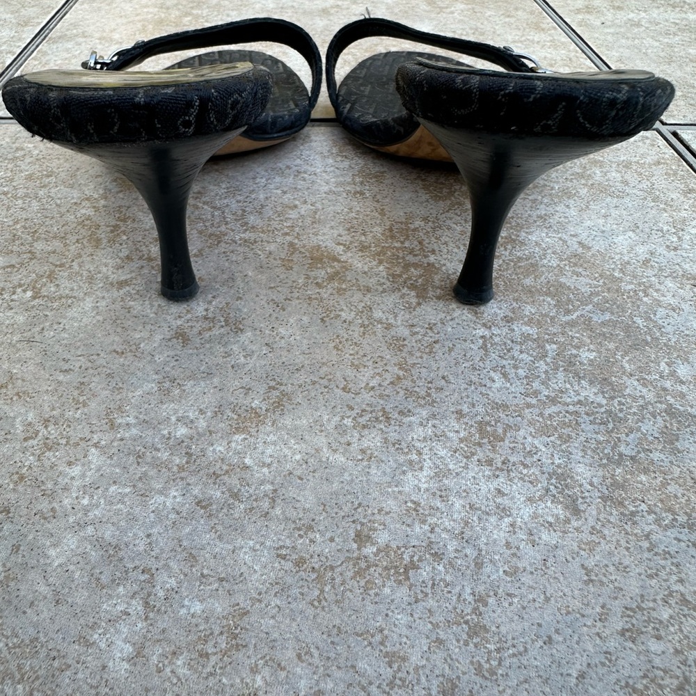 Vintage Dior Lock & Key Heels - Picture 5 of 16